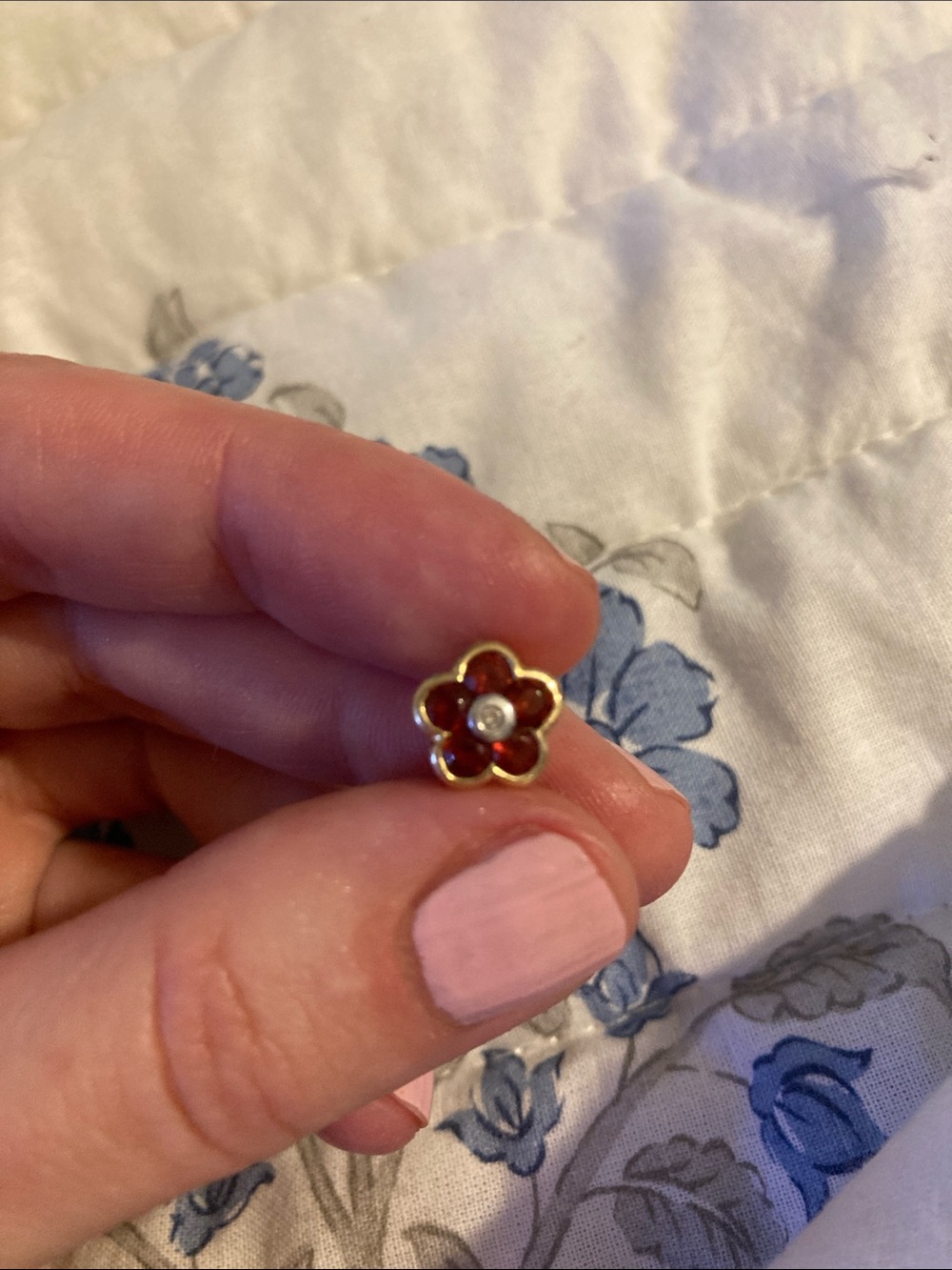 14k solid gold and ruby flower pendant